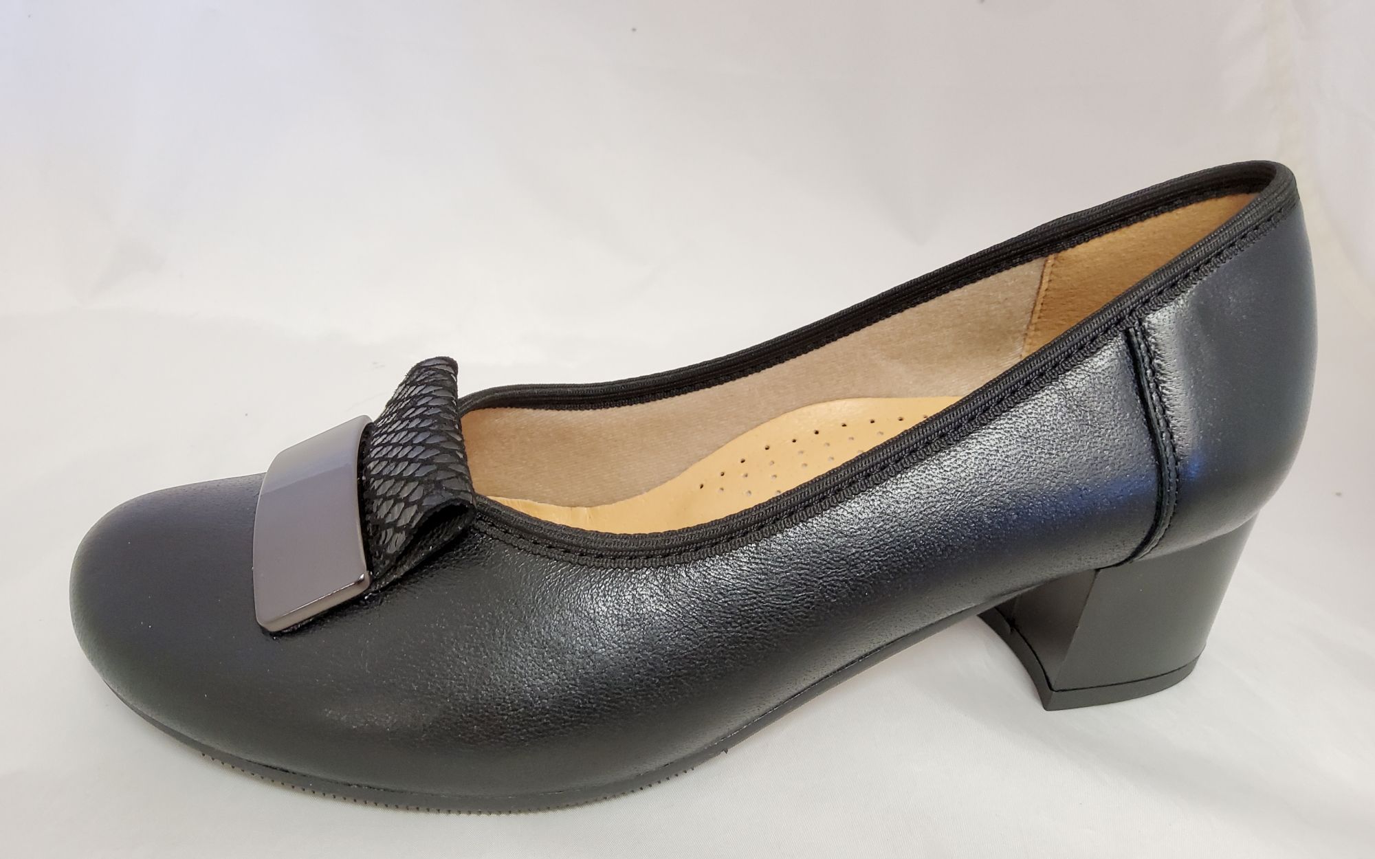 női elegáns bőr cipő  891 Czarny B/397