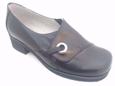 ESTRELLA női zárt cipő   6019 FEKETE 34-43 méretben